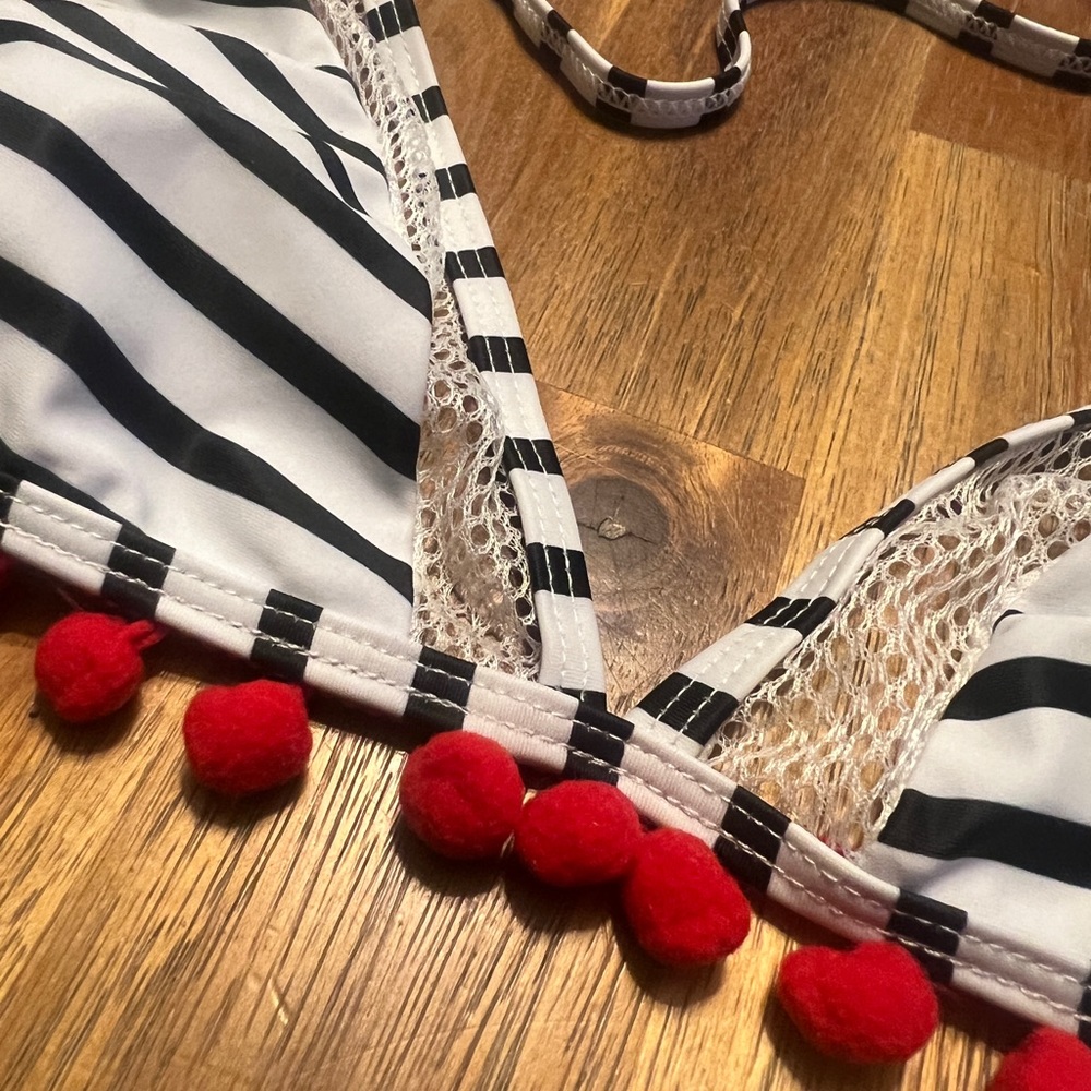 Fun bikini top - Picture 2 of 3